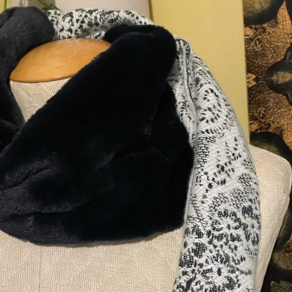 Winter scarf - Picture 2 of 3